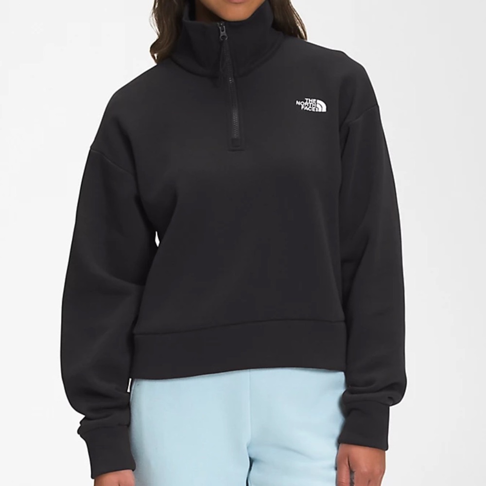 The North Face Women's Simple Logo 1/4 Zip Pullover